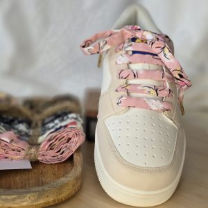 Blush Garden Shoelaces